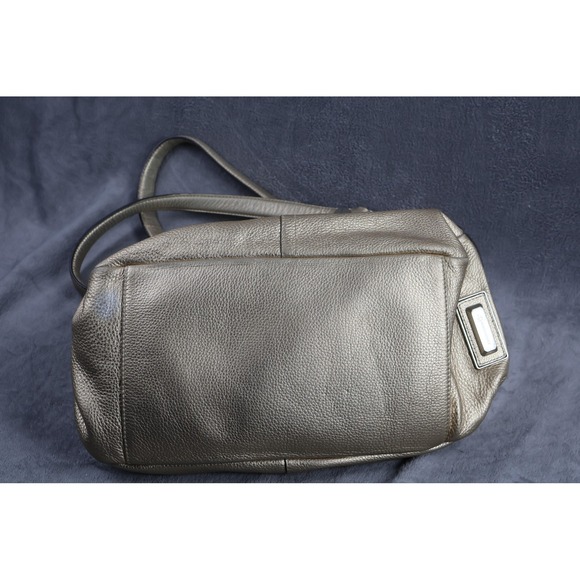 B Makowsky Shoulder Bag Womens Medium Gold White Leather Zip Purse Handbag - Picture 3 of 11